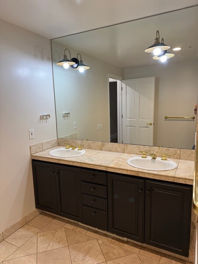 Foto del edificio - 75 Folsom St