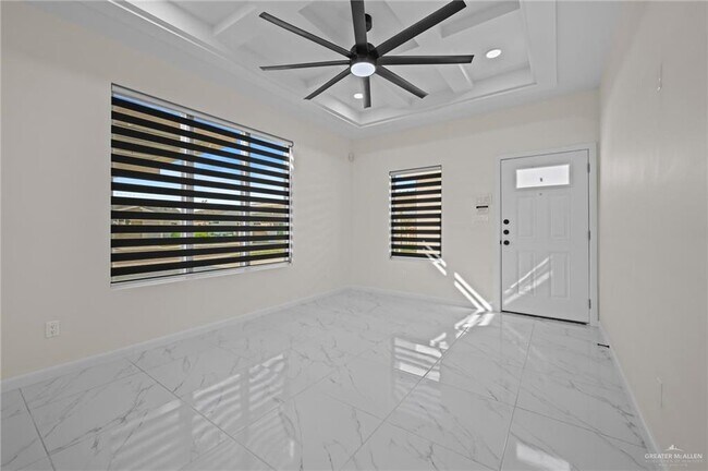 Building Photo - 12 E Viviana St