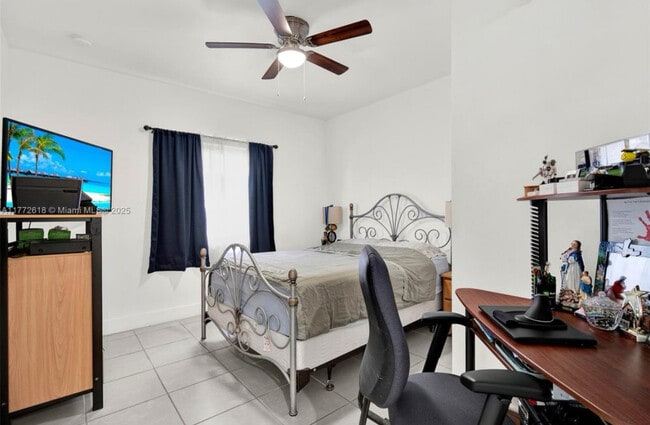Foto del edificio - 1741 NW 68th St