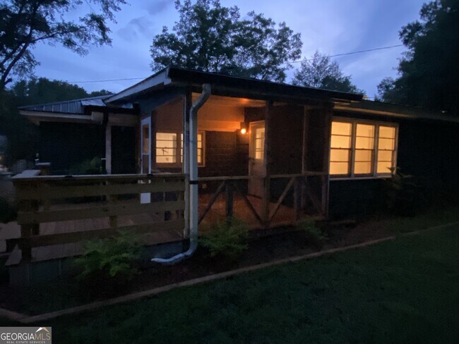 Building Photo - 118 Glen Iris Dr