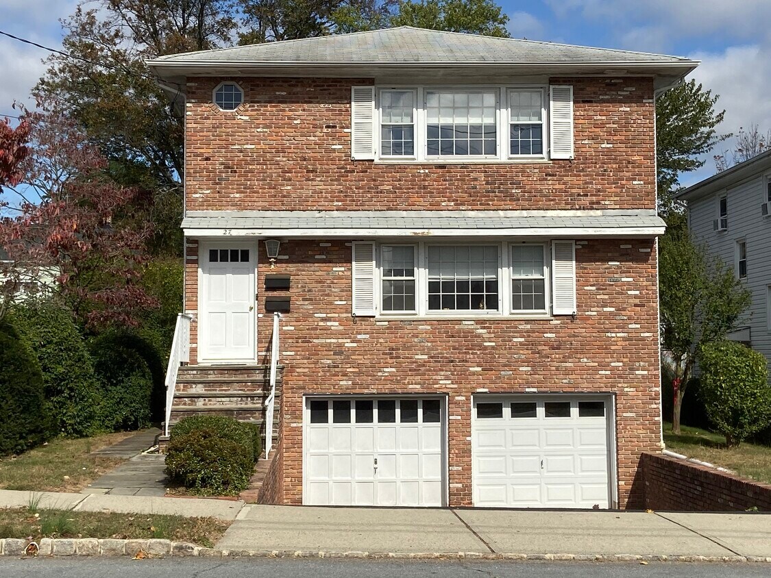27 Rector St, Millburn, NJ 07041 Townhome Rentals in Millburn NJ