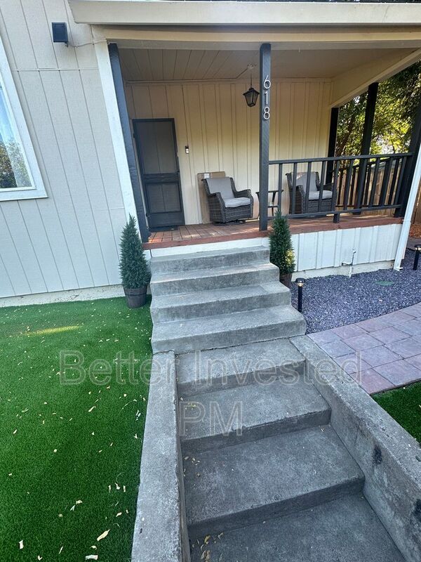 Foto del edificio - 618 Walnut Ave