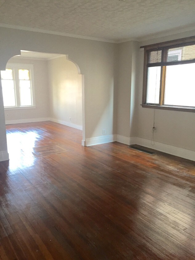 Building Photo - 228 Weiss St