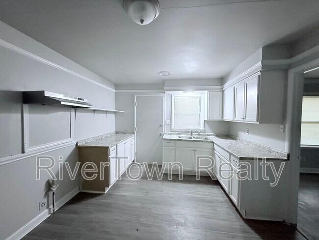 Foto del edificio - 727 E Raines Rd