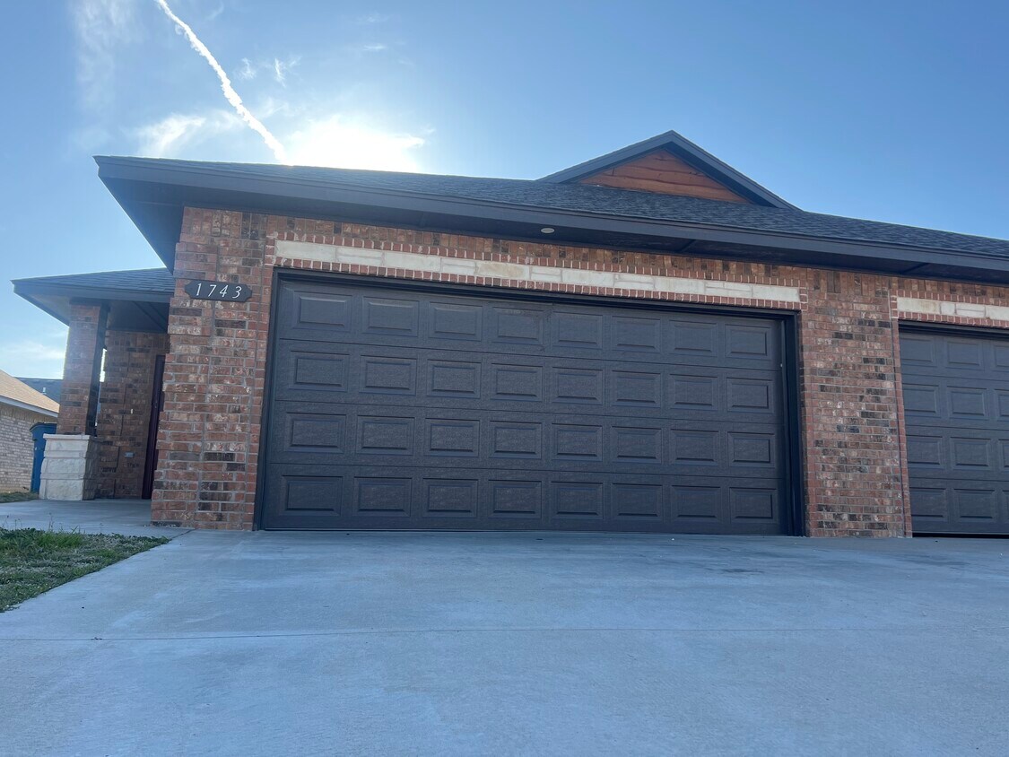 1743 Comice Dr, Newcastle, OK 73065 House Rental in Newcastle, OK