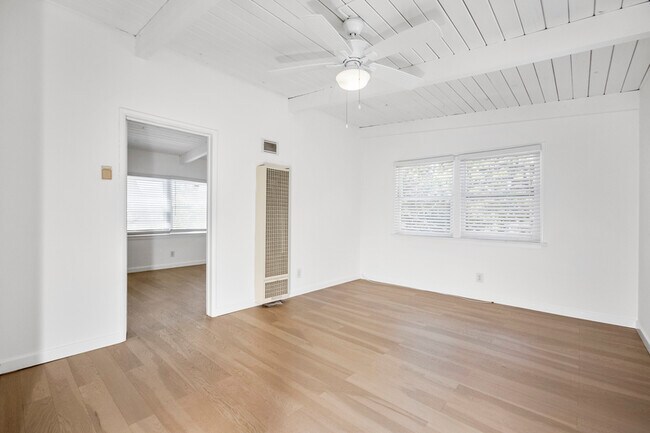 Sala de estar - 3433 Pearl St