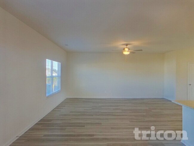 Foto del edificio - 118 Avondale Blvd SE