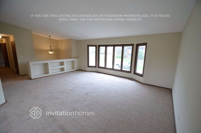 Foto del edificio - 943 Pine View Ct