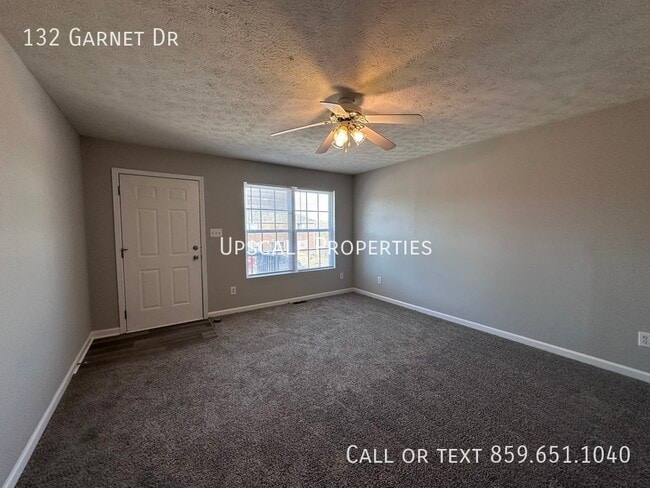 Foto del edificio - 132 Garnet Dr