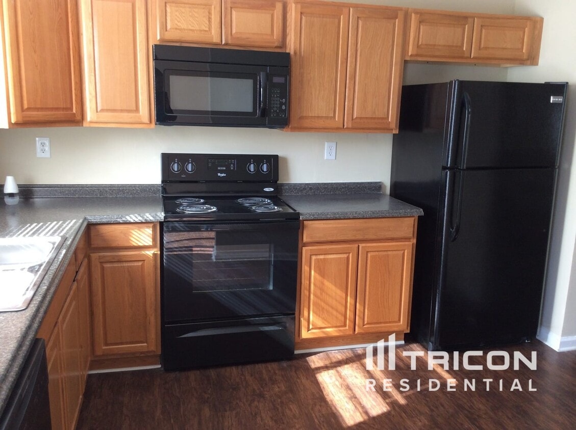 Foto del edificio - 1010 Farmfield Ln