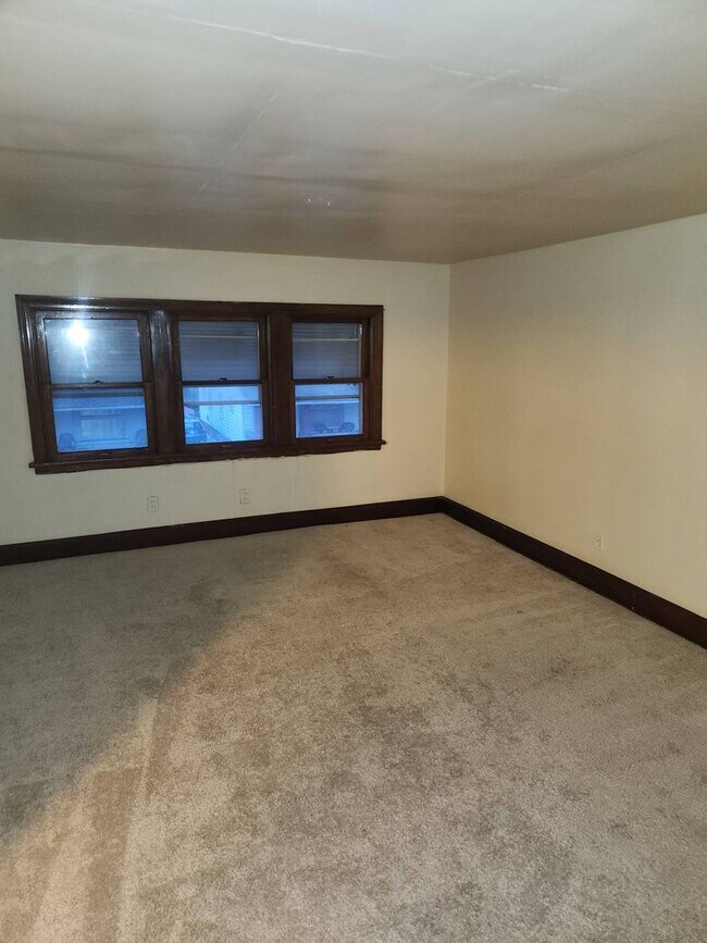 Foto del edificio - 4937 E 111th St