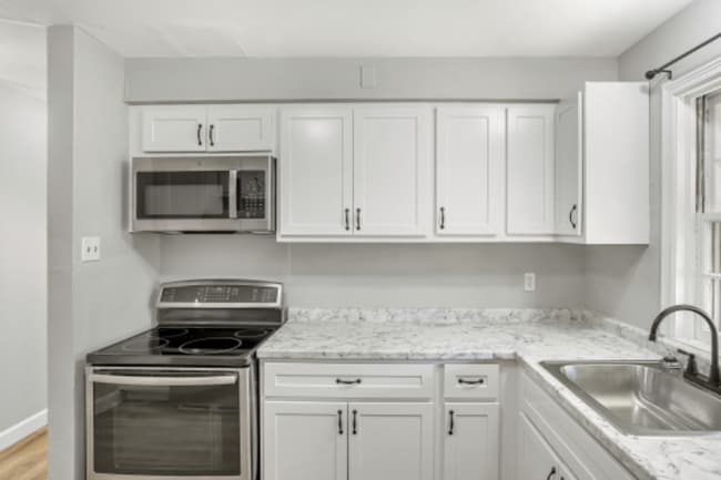 Foto del edificio - 331 Gage Dr