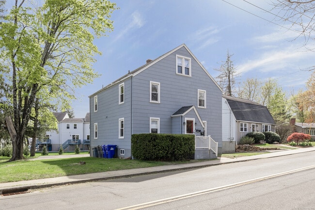 Building Photo - 46 Ivy St