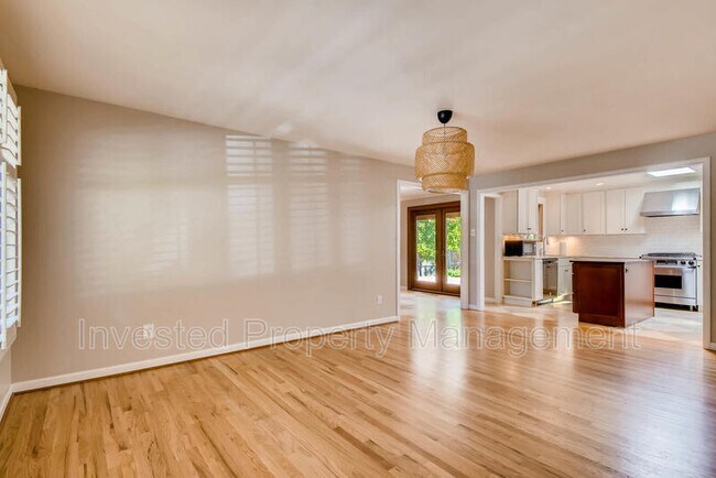 Foto del edificio - 6928 S Madison Way