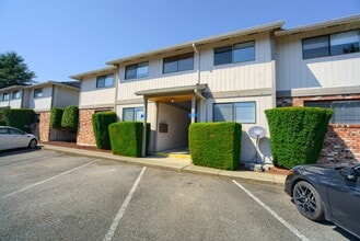 Building Photo - 203 Lodean Dr