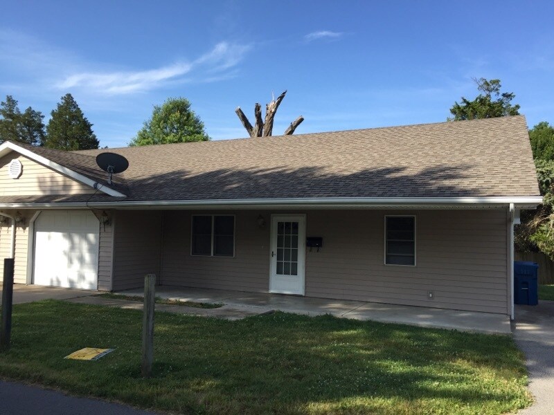 257 McNeil St Unit 1, Carterville, IL 62918 Room for Rent in Carterville, IL