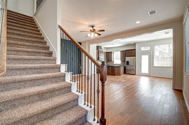 Building Photo - 20 Cheswood Manor Court