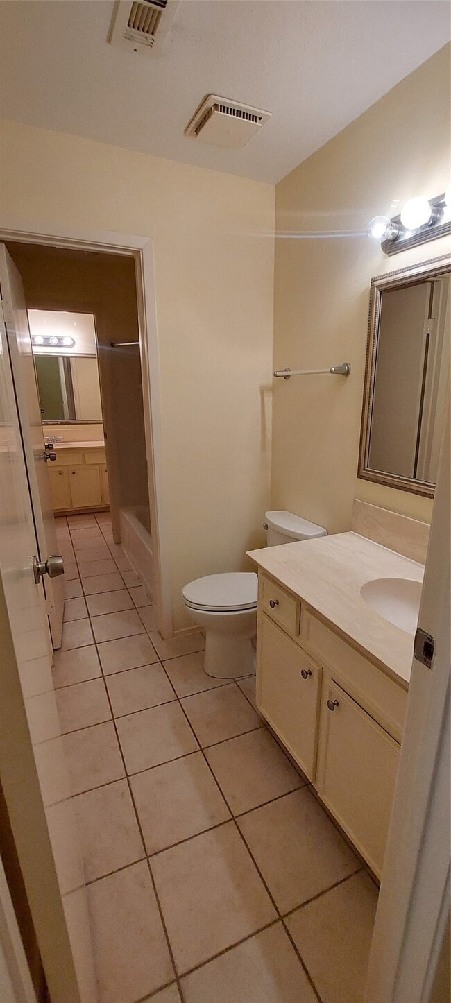 Building Photo - 8710 Ilona Ln