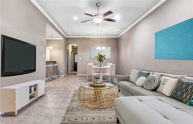 Building Photo - College Station - 3 bedroom / 3 bath Townhome, covered patio & back yard with one car garage.