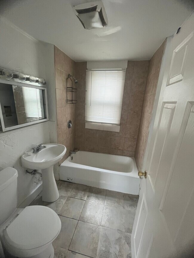 Foto del edificio - 332 153rd Pl