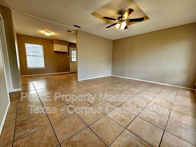 Foto del edificio - 4833 Mokry Dr