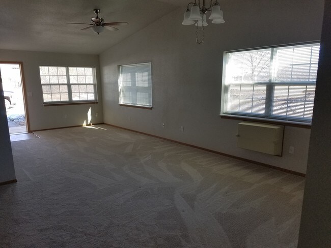 Foto del interior - Crossroads Town Homes