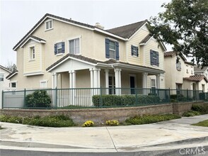 Building Photo - 2015 Hughes Dr