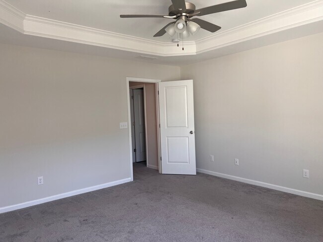 Building Photo - 1007 Myers Point Dr