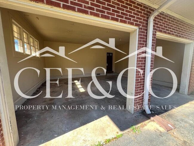 Building Photo - Charming All-Brick Home in Chesnee!