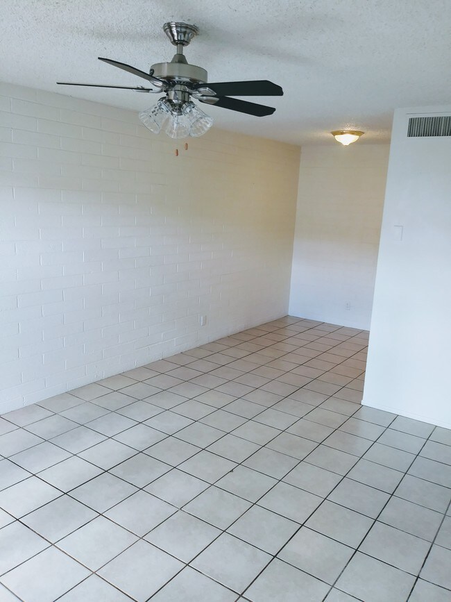 Country Village Apartments in Glendale, AZ