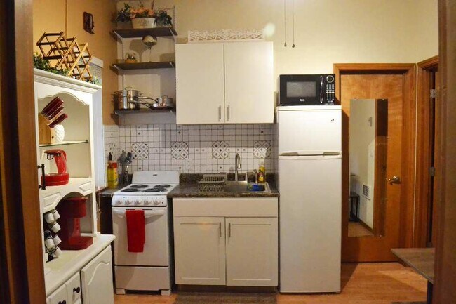Kitchen - 6705 Lake Ave SW