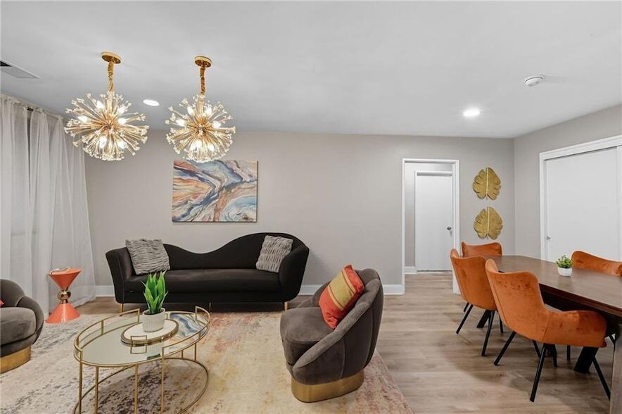 Foto principal - 3645 Peachtree Rd NE