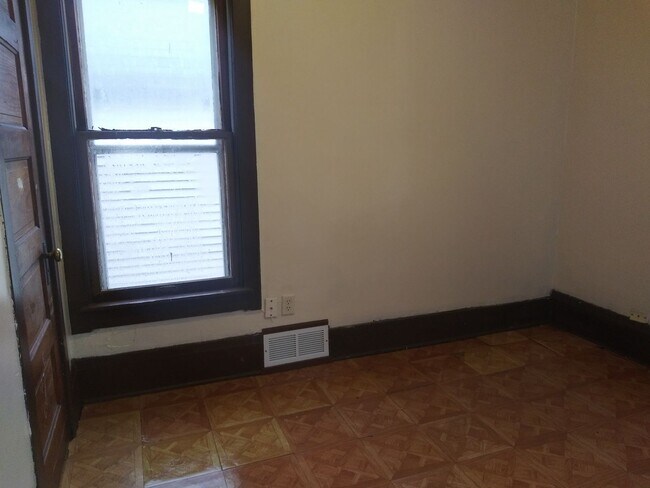 Foto del edificio - 2216-2218 N 39th St