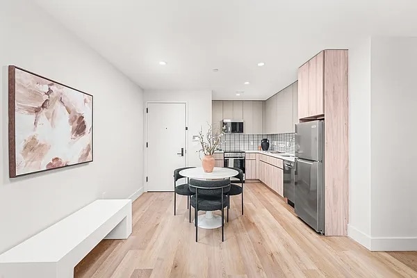 Photo - 91 Bruckner Blvd Apartment