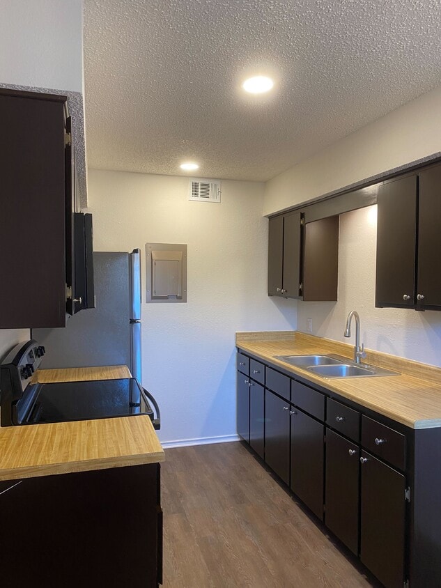 Foto del edificio - Trinity Oaks Apartments