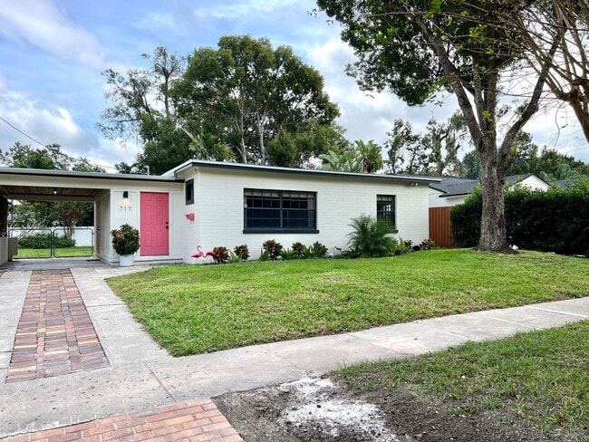 Bright and inviting 2Bedroom/1Bath-home at Orlando Highlands! - Bright and inviting 2Bedroom/1Bath-home at Orlando Highlands!