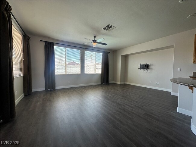 Building Photo - 237 Saxondale Ave