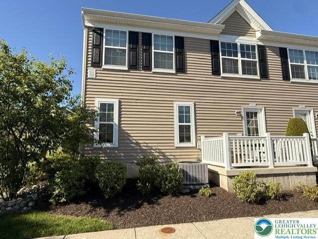 Building Photo - 5998 Valley Forge Dr