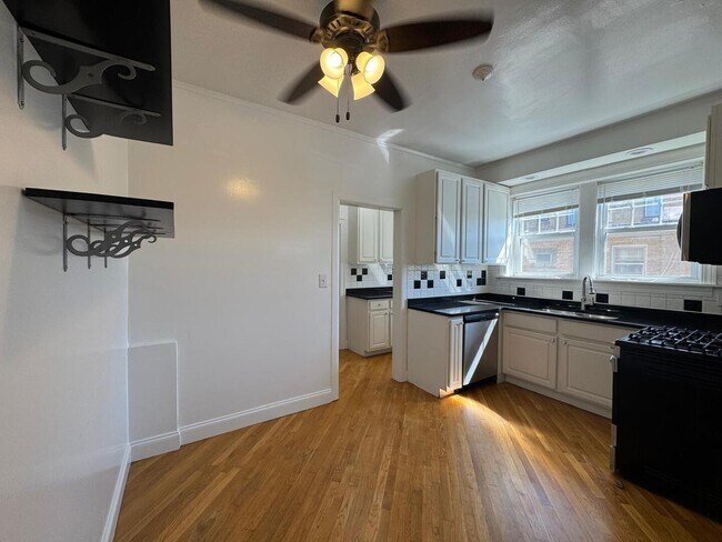 Foto del edificio - 4827 Elm St