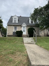 Building Photo - 405 S Jordan Ave