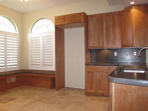 Building Photo - Extraordinary 3 Bedroom, 3 bath Canyon Lak...