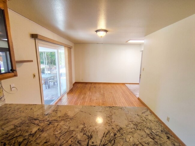 Building Photo - 8525 Bandon Dr
