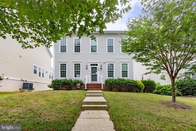 Building Photo - 407 Apricot St