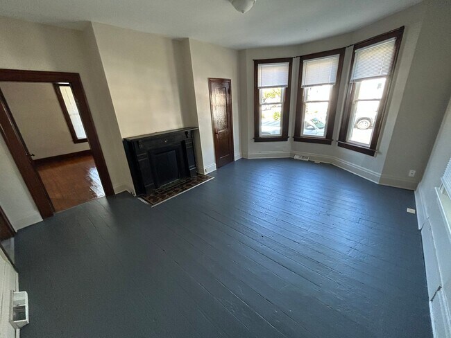 Foto del edificio - 636 Forest Rose Ave.