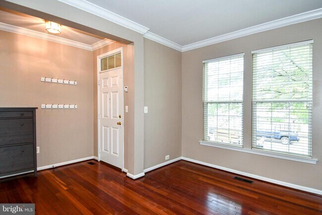 Building Photo - 13039 Quate Ln