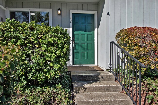 Foto del edificio - 421 Old Orchard Ct