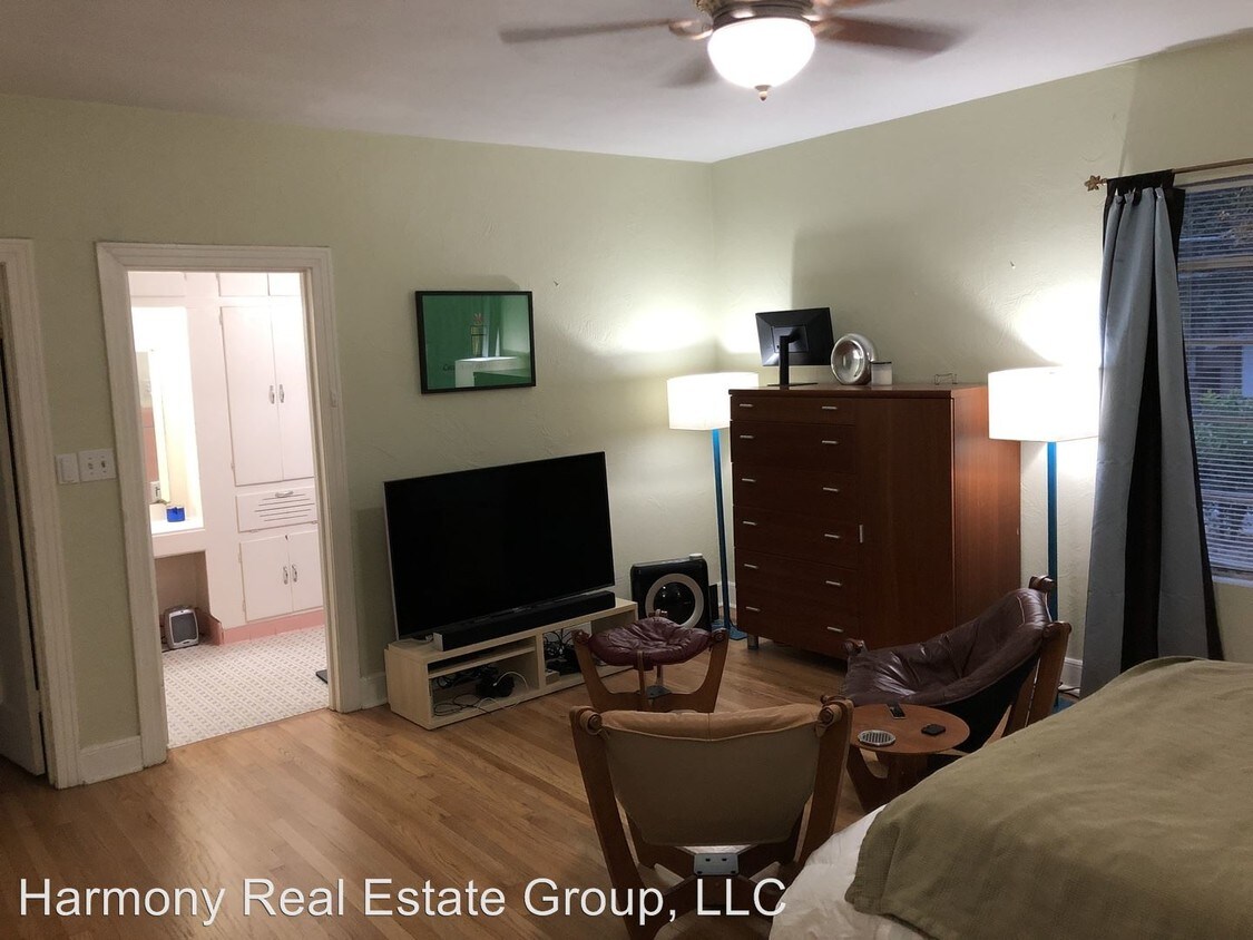 Primary Photo - 3800 Avenue G