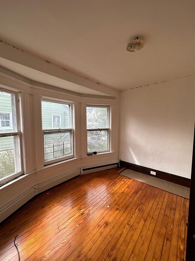 Master Bedroom - 17 Somerset St