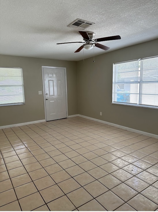 Building Photo - 2826 Green Acres Ave