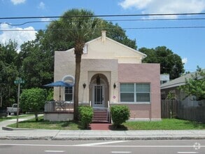 Building Photo - 833 5th Ave N